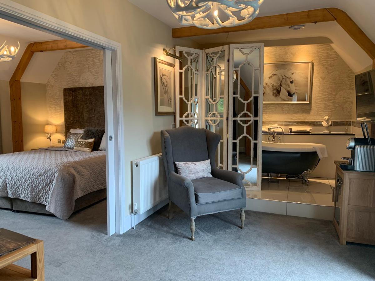 The Wheatsheaf Hotel, Sandbach Exterior foto A suite at The Swan